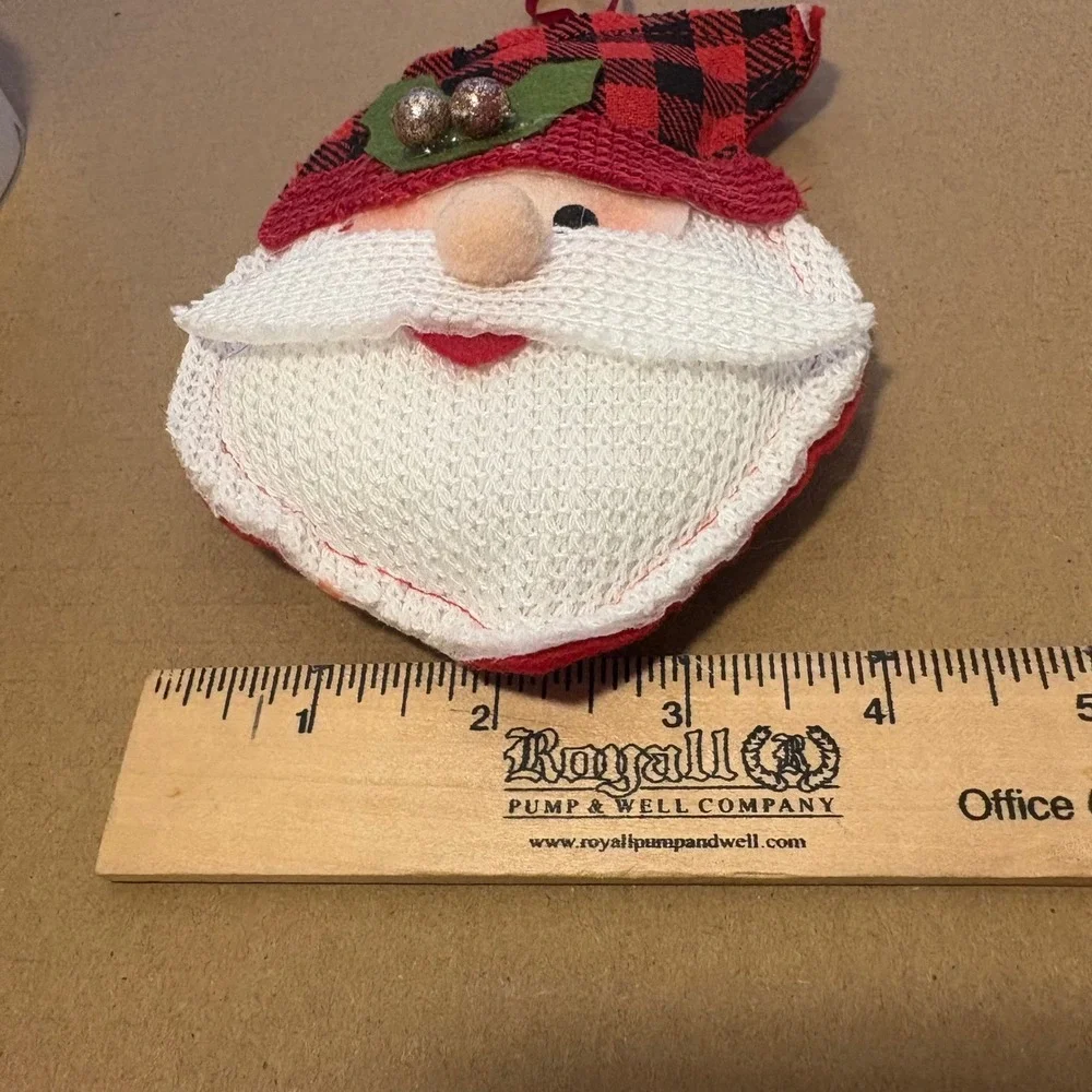 Adorable‎ Plush Santa Claus Head Ornament Buffalo Plaid Christmas Holiday Decor